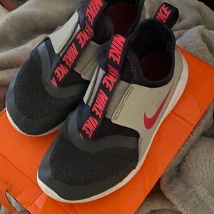 Nike Flex Runner Size 11 Little Boys